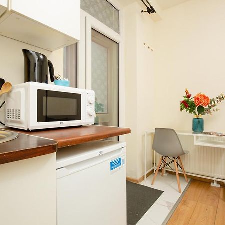 Micro Apartment Miaczynska By Noclegi Renters Warszawa Eksteriør billede